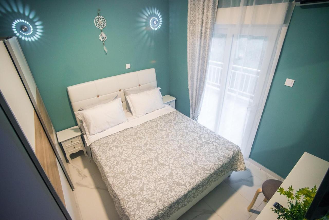 Diamond Lux Apartment PalaiónTsiflíkion Exteriör bild