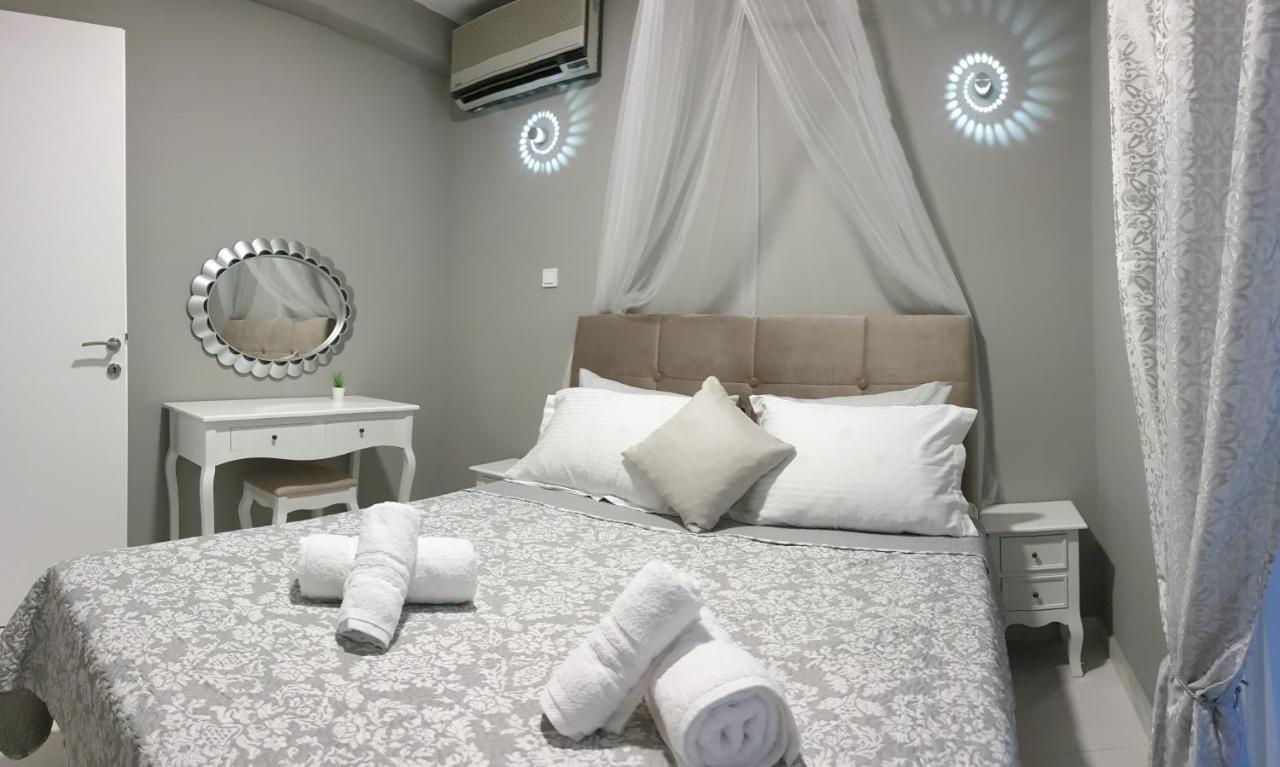 Diamond Lux Apartment PalaiónTsiflíkion Exteriör bild